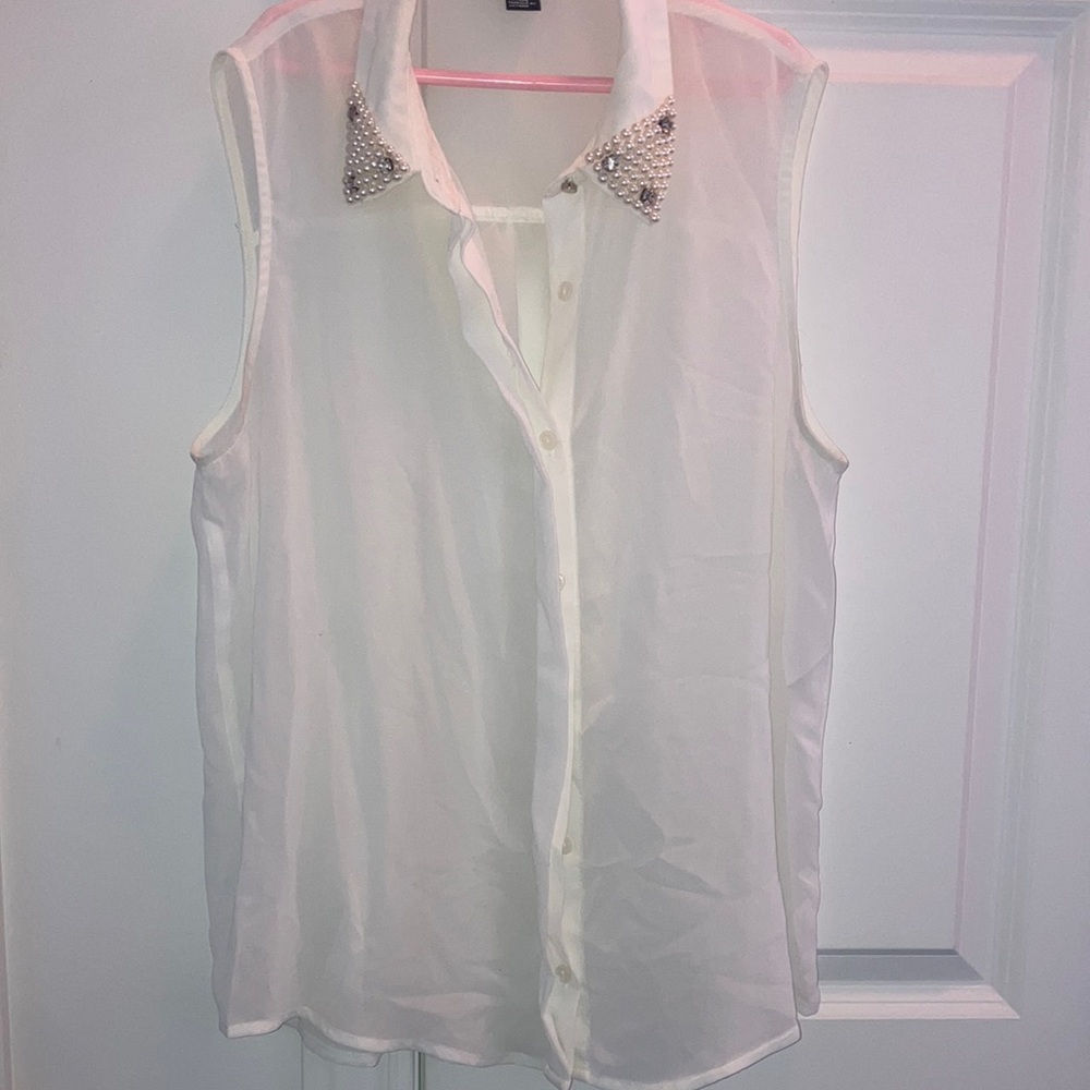 White Sleeveless Top with Embellished Collar - Picture 2 of 8